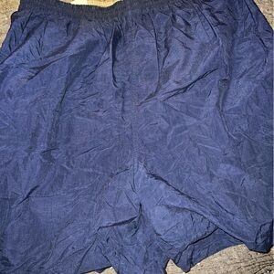 TSA Athletic Men’s athletic shorts, pockets, great condition! Nylon and mesh.